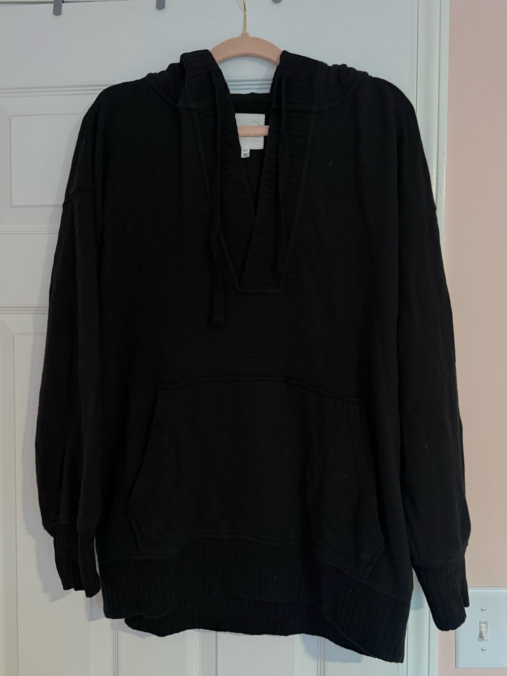 aerie Black Hooded Sweatshirt